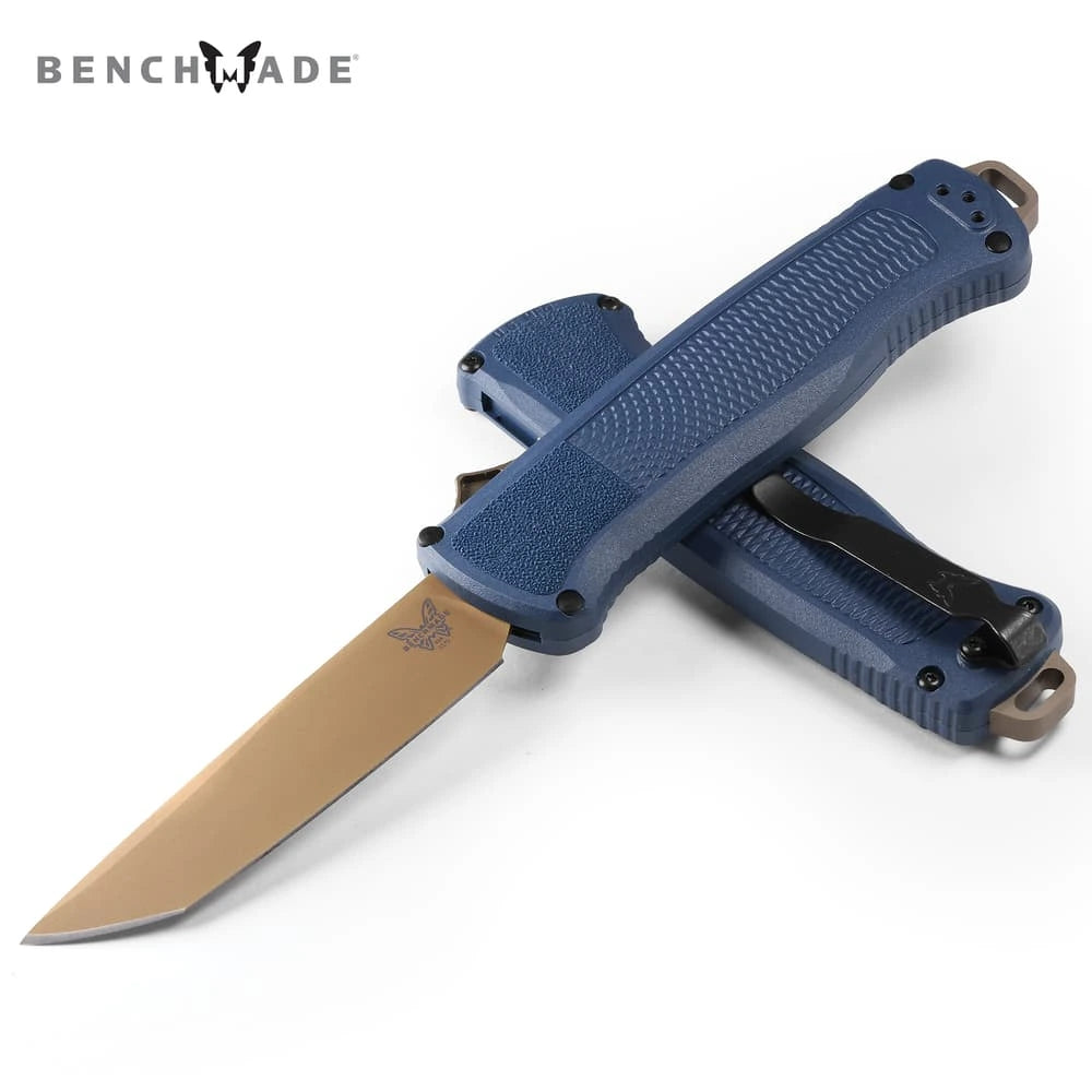 Closed 5 inch profile pocket carry Benchmade Shootout