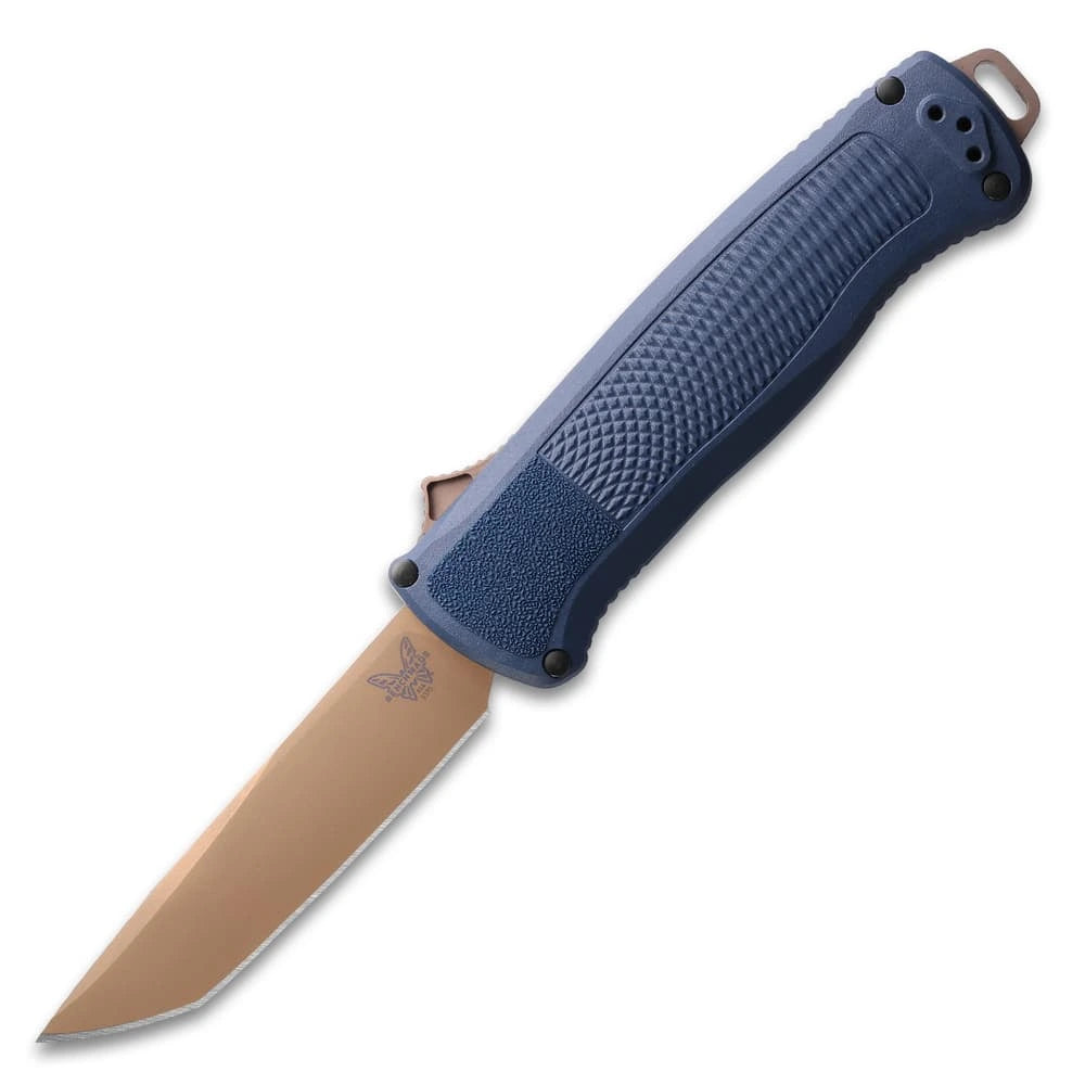 Closed 5 inch profile pocket carry Benchmade Shootout