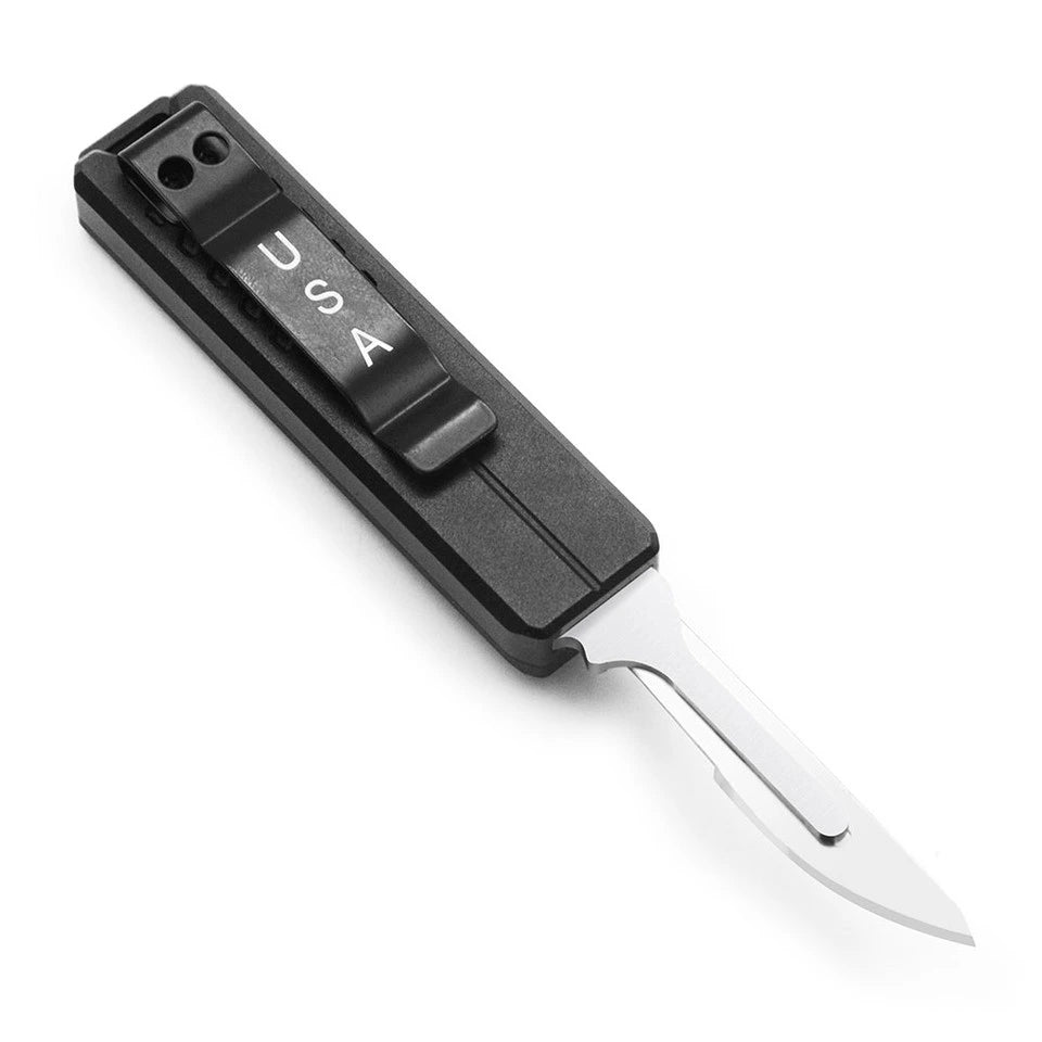 Aluminum G10 handle grip on compact tactical cutter