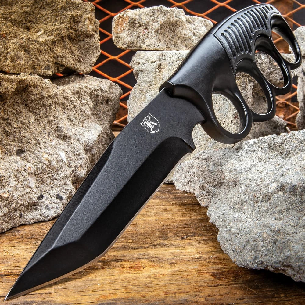 Sentry knucklebuster knife full view with sheath