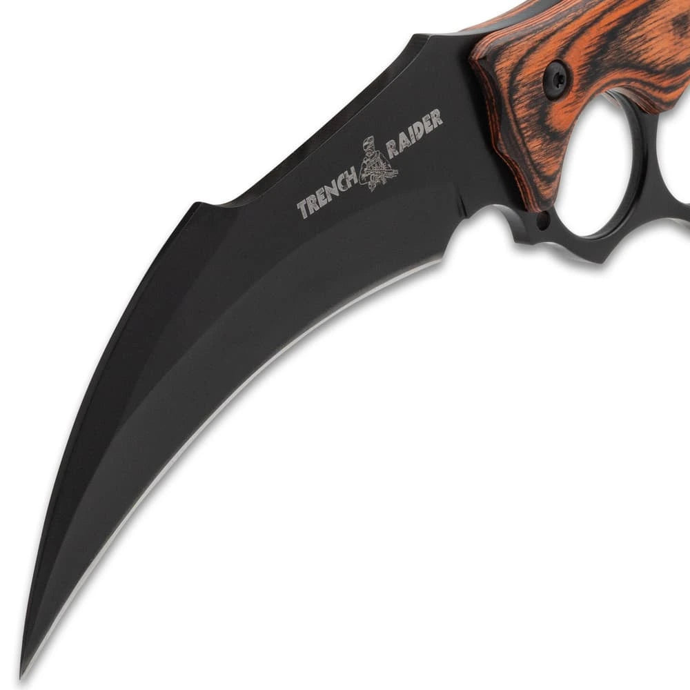 Trench Raider Karambit knuckle duster full view